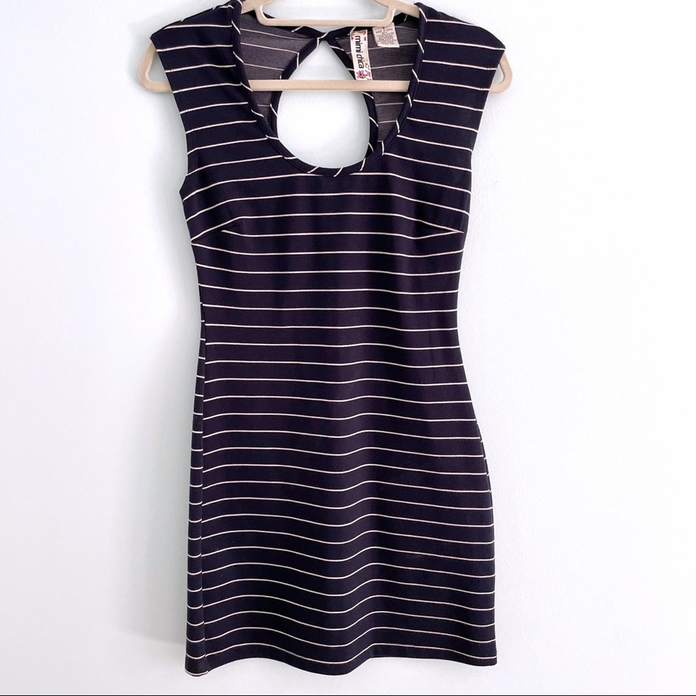 Sleeveless Dress Straight Cut in Stretchy Knit Marine Fabric with Keyhole Cutout